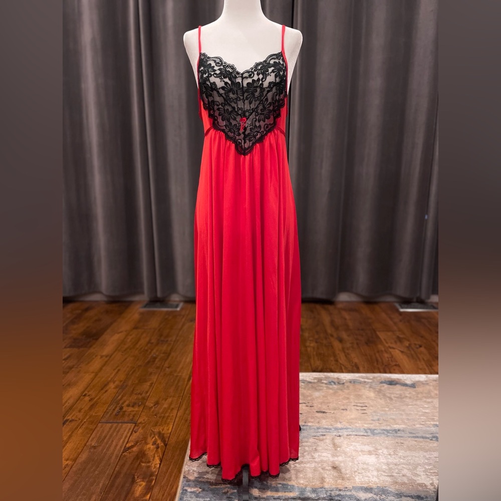 Vintage full length slip dress nightgown nightie